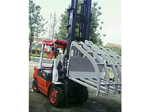 傾翻帶斗、爪的廢料叉車